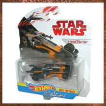 Load image into Gallery viewer, Hot Wheels Star Wars Poe's X-Wing Fighter FGX86 - Gallery