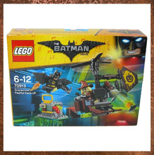 Load image into Gallery viewer, LEGO DC The Batman Movie Scarecrow Fearful Face-off 70913 - Gallery