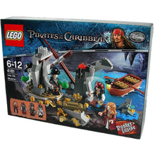 Load image into Gallery viewer, LEGO Pirates of the Caribbean 4181 Isla De Muerta - left