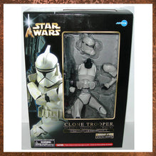 Load image into Gallery viewer, Star Wars Attack of The Clones Kotobukiya Artfx 1/7 Scale Clone Trooper Vinyl Model Kit