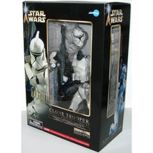 Load image into Gallery viewer, Star Wars Attack of The Clones Kotobukiya Artfx 1/7 Scale Clone Trooper Vinyl Model Kit - Right