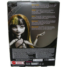 Load image into Gallery viewer, Monster High Reel Drama Cleo de Nile Doll JDR65 Back