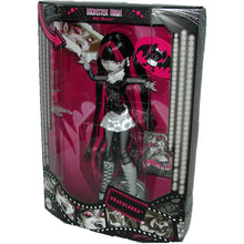 Load image into Gallery viewer, Monster High Reel Drama Draculaura Doll HKN27 Right View