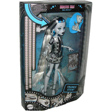 Load image into Gallery viewer, Monster High Reel Drama Frankie Stein Doll HKN29 Left View