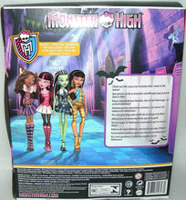 Load image into Gallery viewer, Monster High Ghouls Rule Cleo De Nile Doll - X3718 - Back of Box