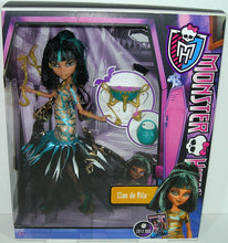 Load image into Gallery viewer, Monster High Ghouls Rule Cleo De Nile Doll - X3718 - Front of Box